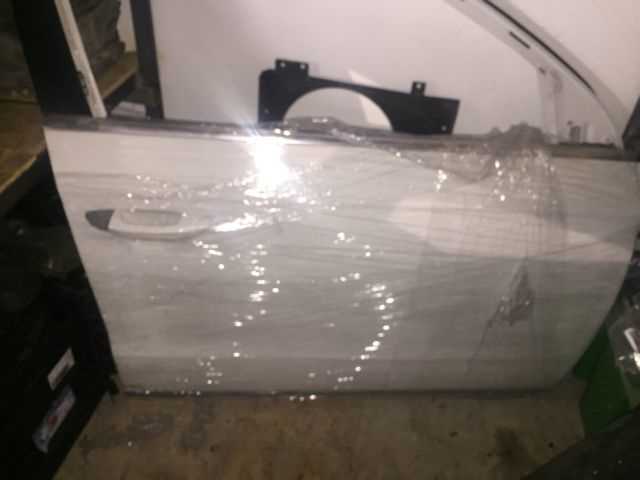 Volkswagen Passat 2011-2014 Çıkma Yedek Beyaz Sag Ön Kapı